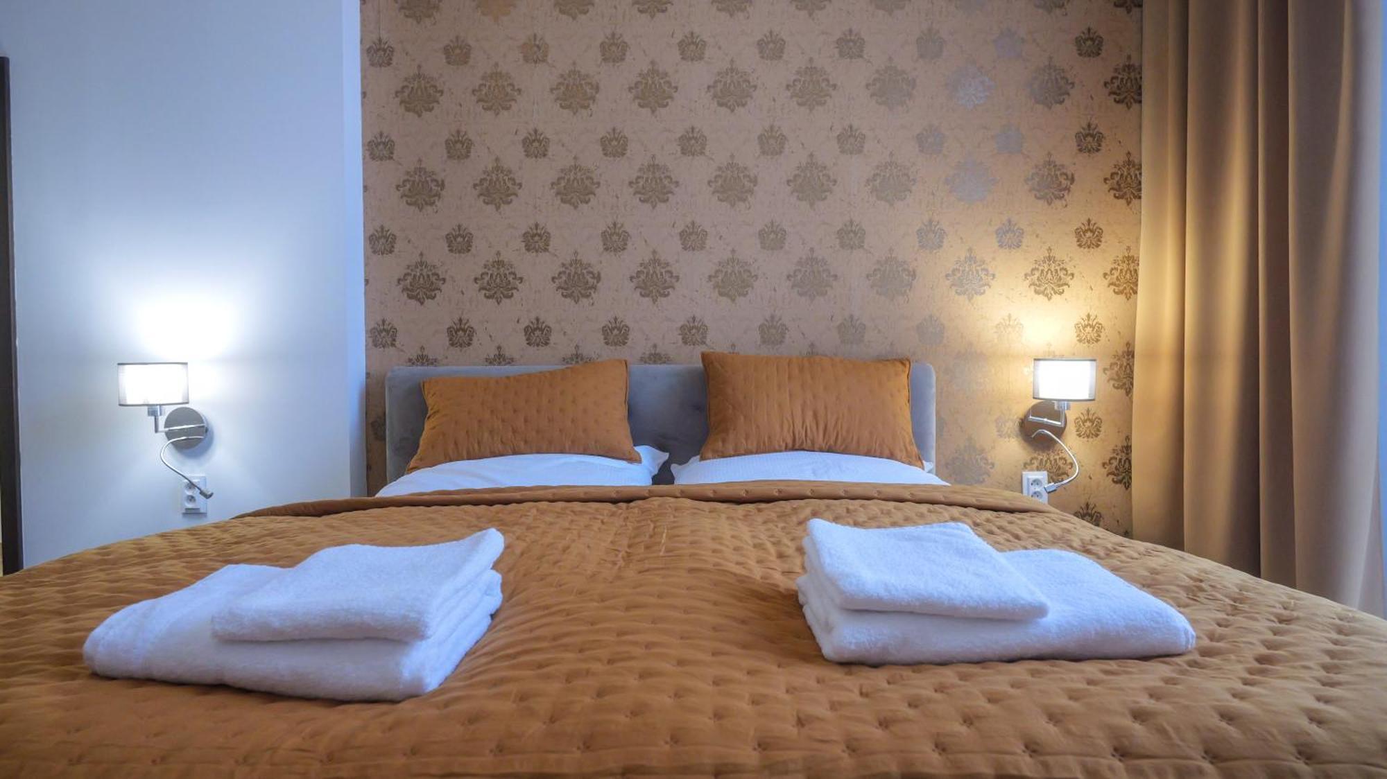 Premium City Centre Bedrooms Presov Exterior photo