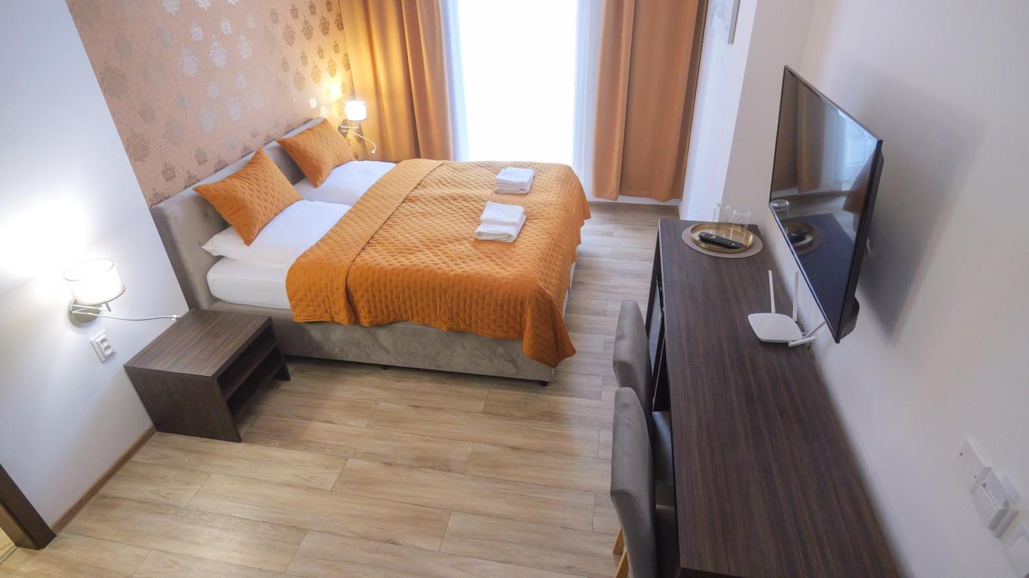 Premium City Centre Bedrooms Presov Exterior photo